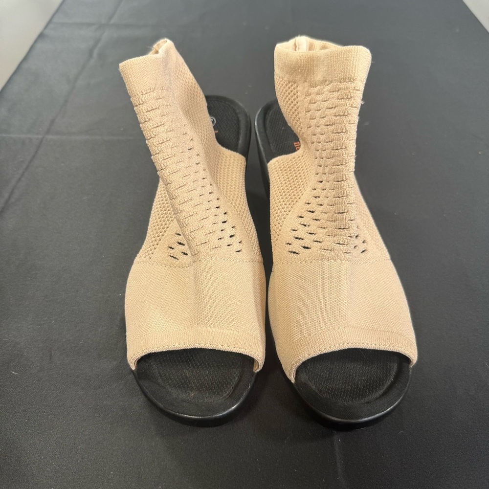 bernie mev. Texas Salma Tan Knit Open-Toe Sandals